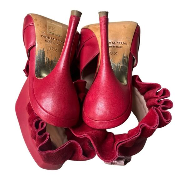 Dahlia Selva Elegant Red Ruffle Women's Heels Size 37.5 - Picture 7 of 8